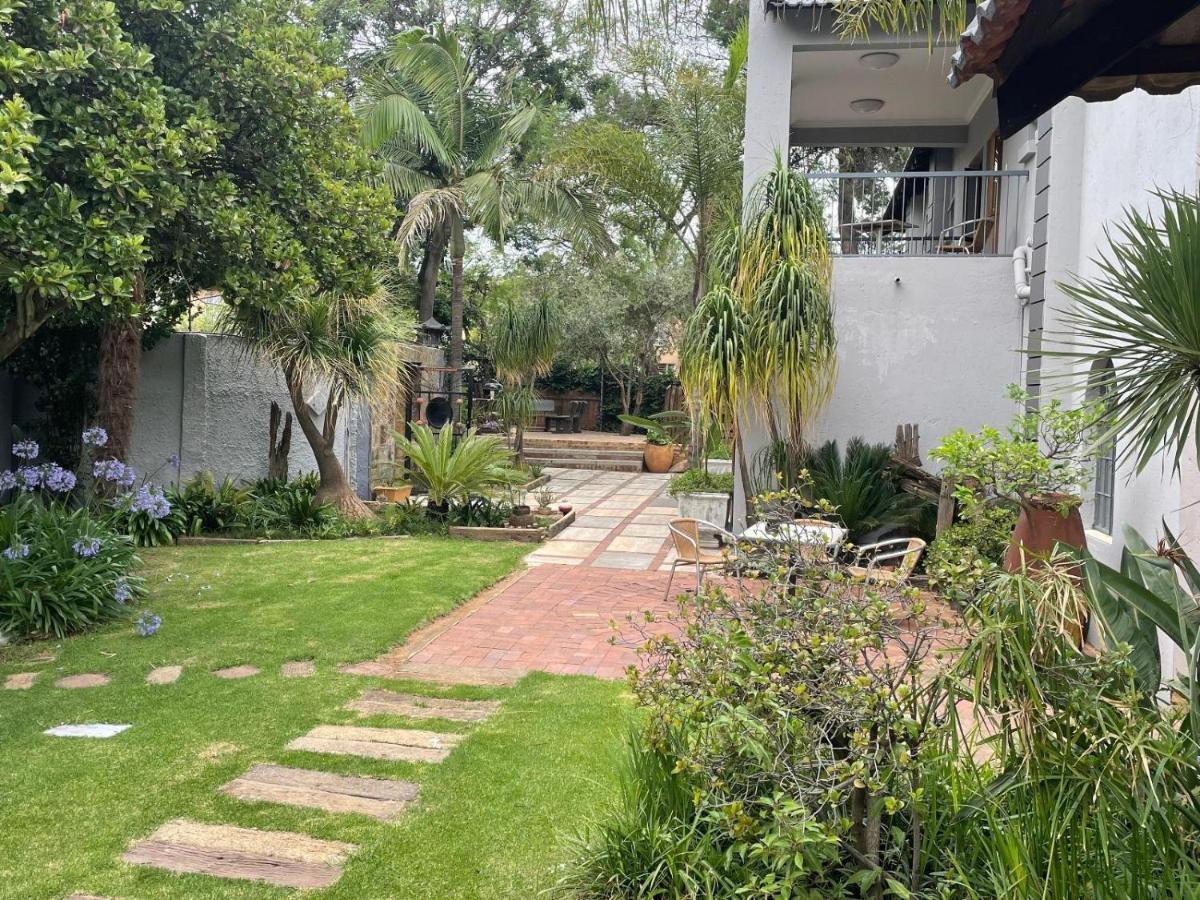 Africa Footprints Lodge Κέμπτον Παρκ Εξωτερικό φωτογραφία